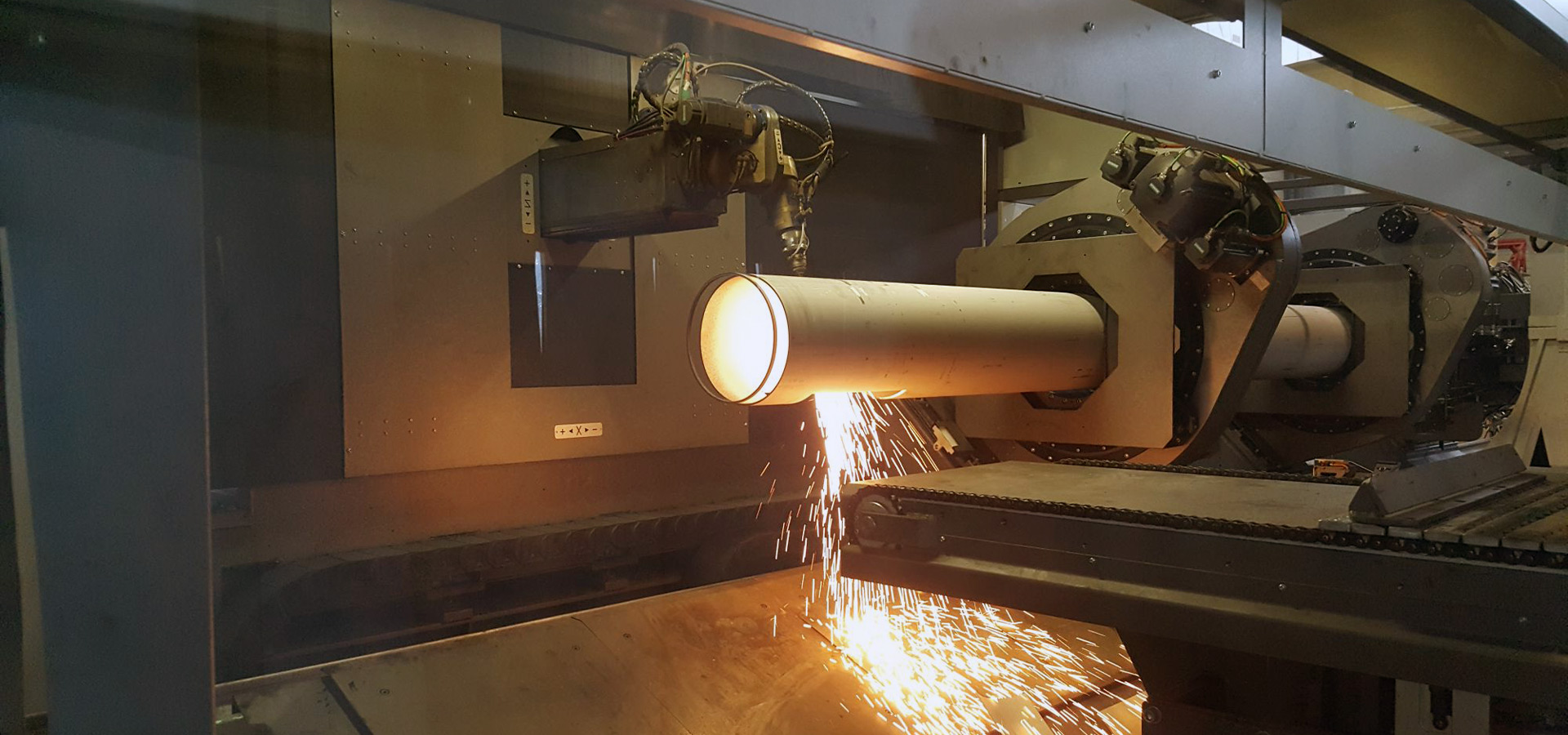 Découpage laser de tubes et profilés en acier, aluminium, inox